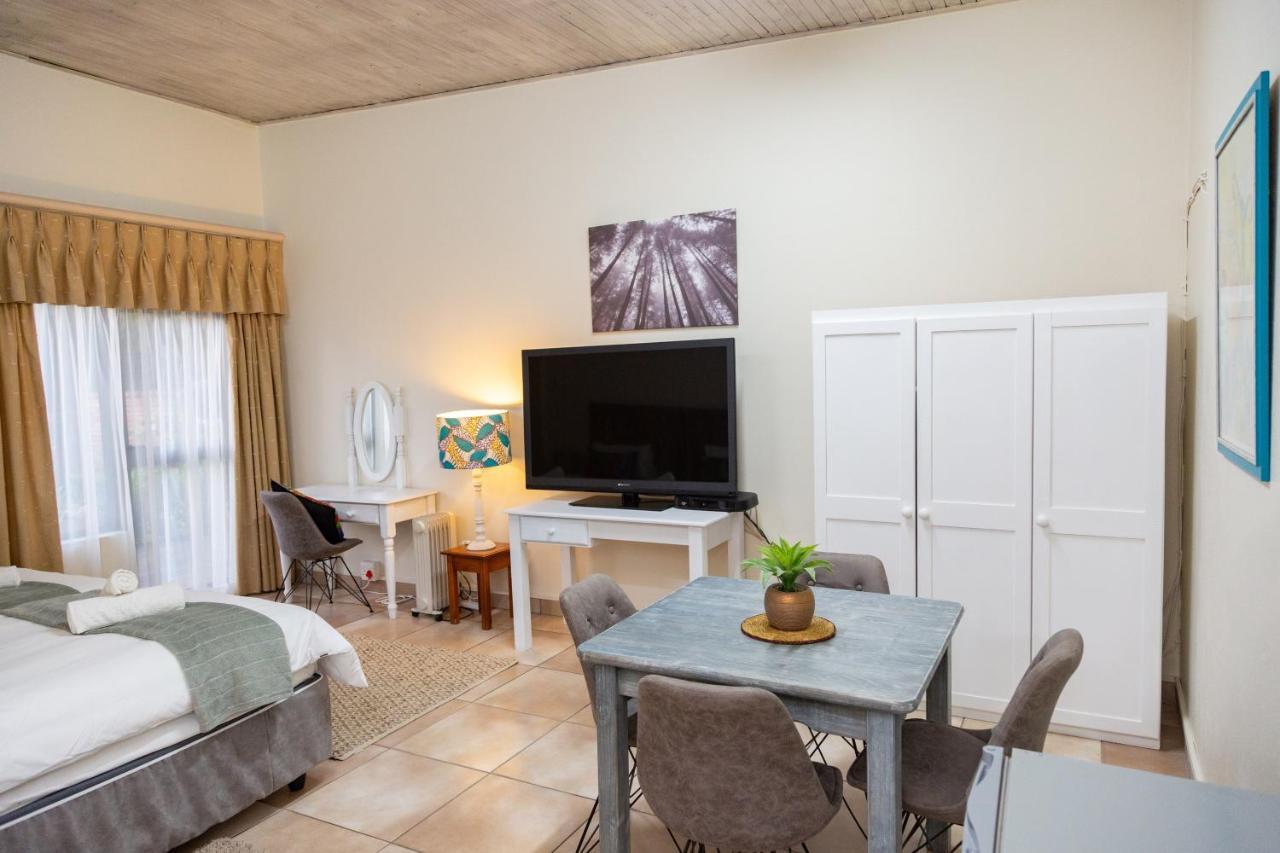 Glen Maine Guest House Pretoria-Noord Esterno foto