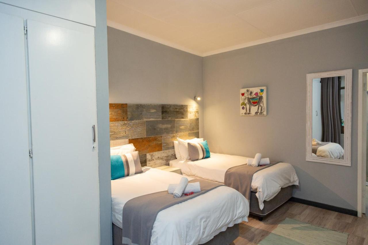 Glen Maine Guest House Pretoria-Noord Esterno foto