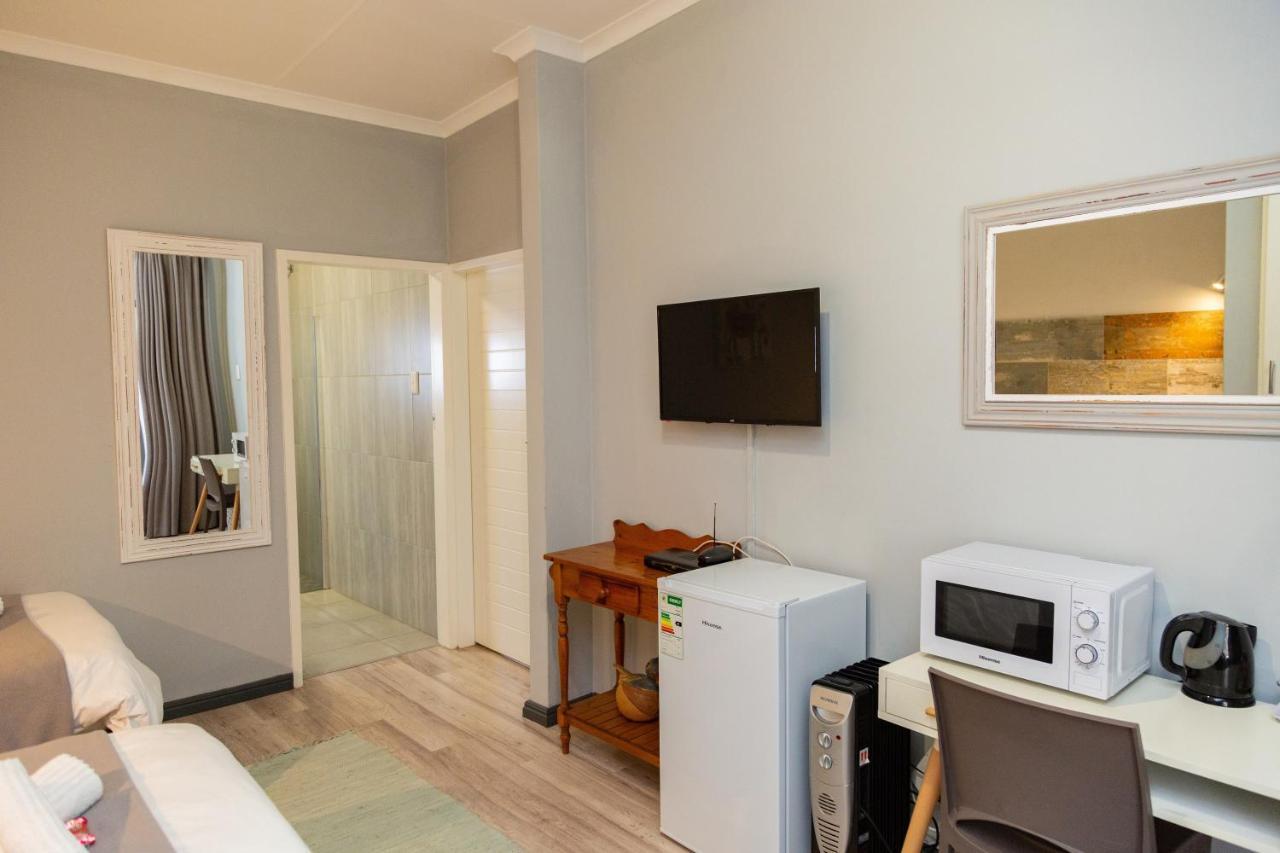 Glen Maine Guest House Pretoria-Noord Esterno foto