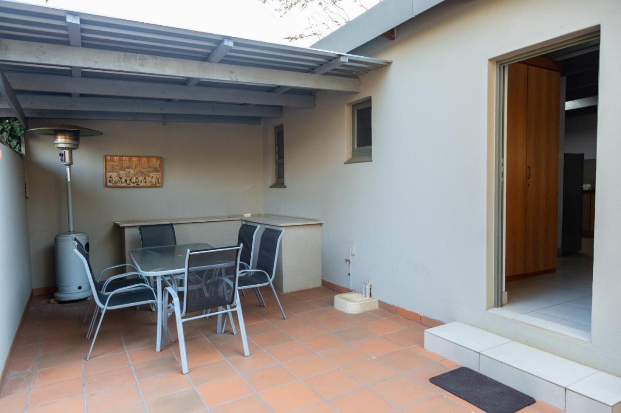 Glen Maine Guest House Pretoria-Noord Esterno foto
