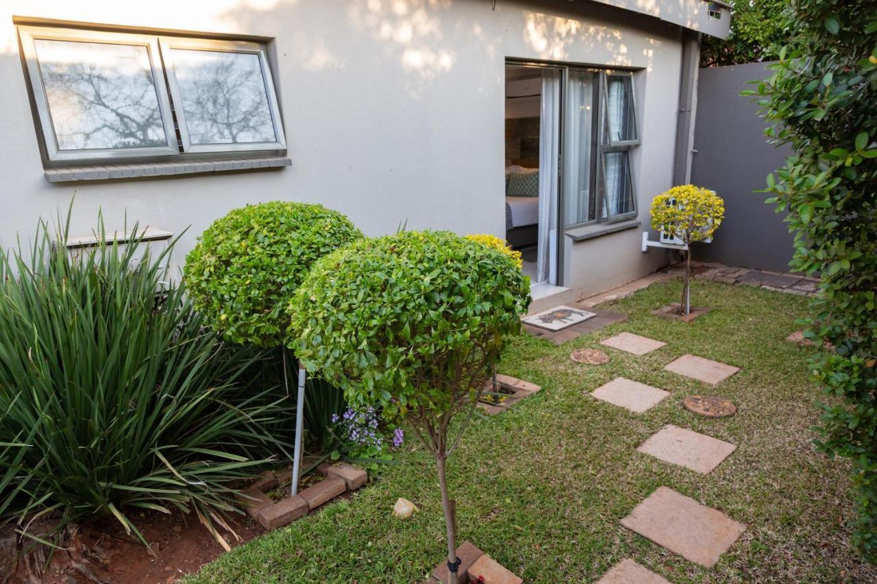Glen Maine Guest House Pretoria-Noord Esterno foto