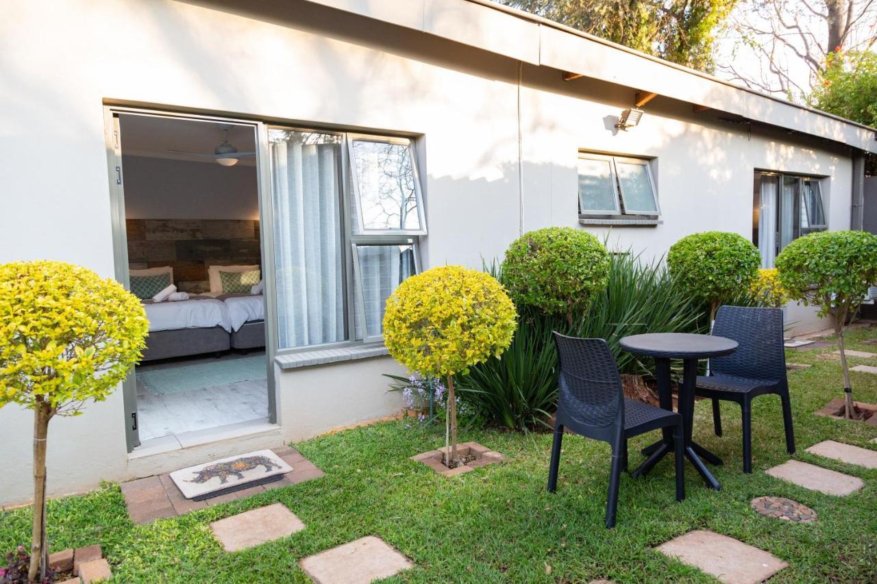 Glen Maine Guest House Pretoria-Noord Esterno foto