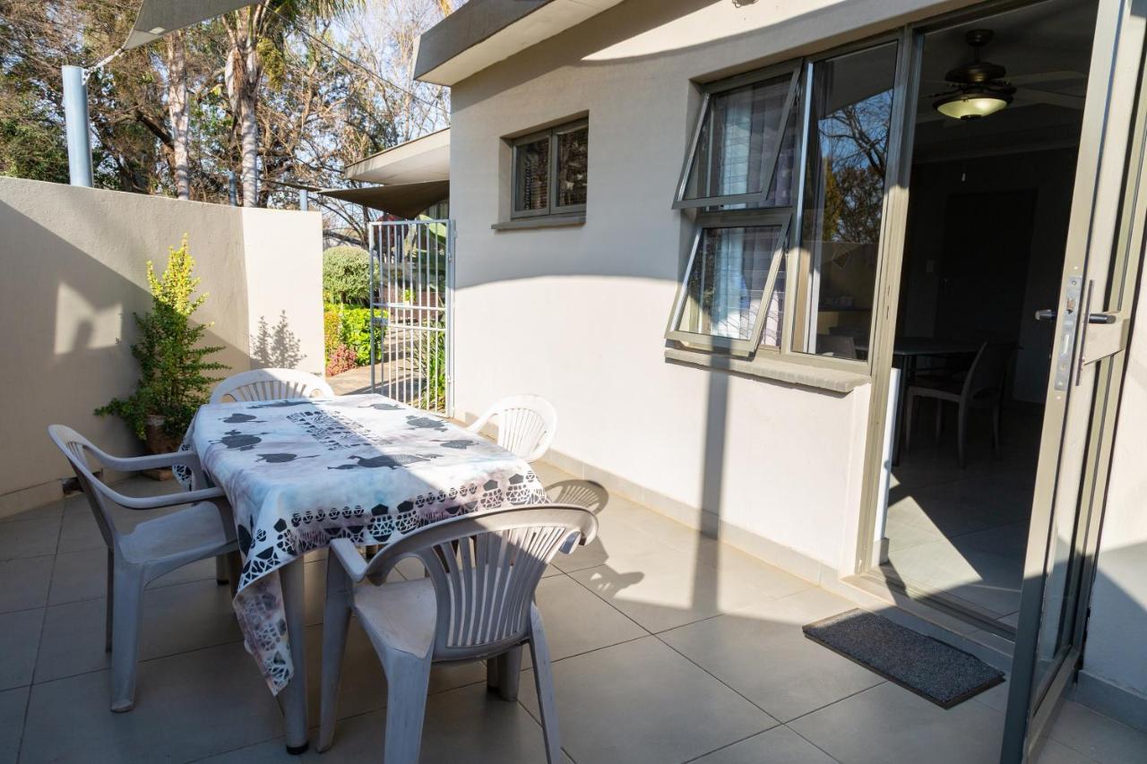 Glen Maine Guest House Pretoria-Noord Esterno foto