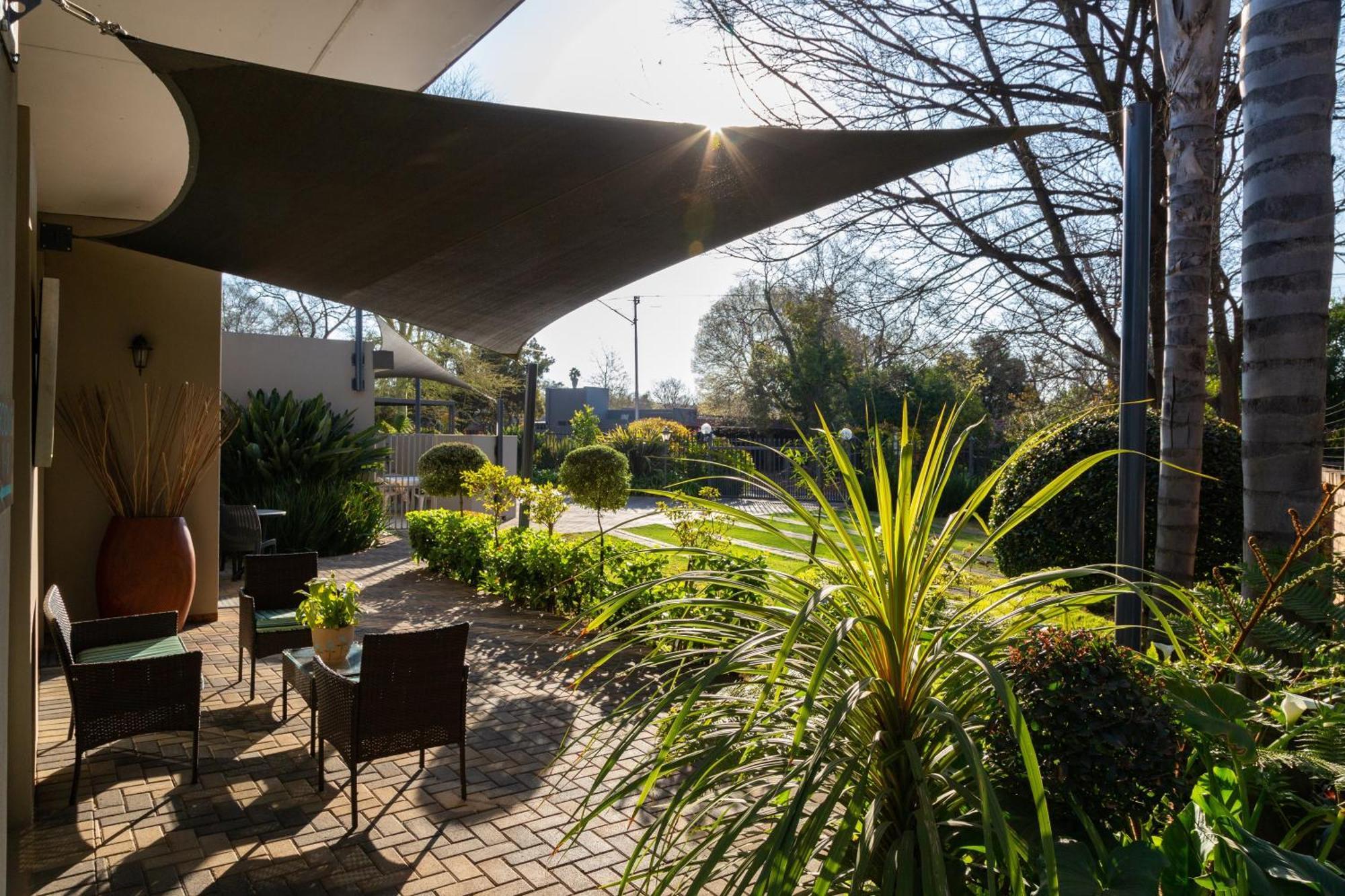 Glen Maine Guest House Pretoria-Noord Esterno foto